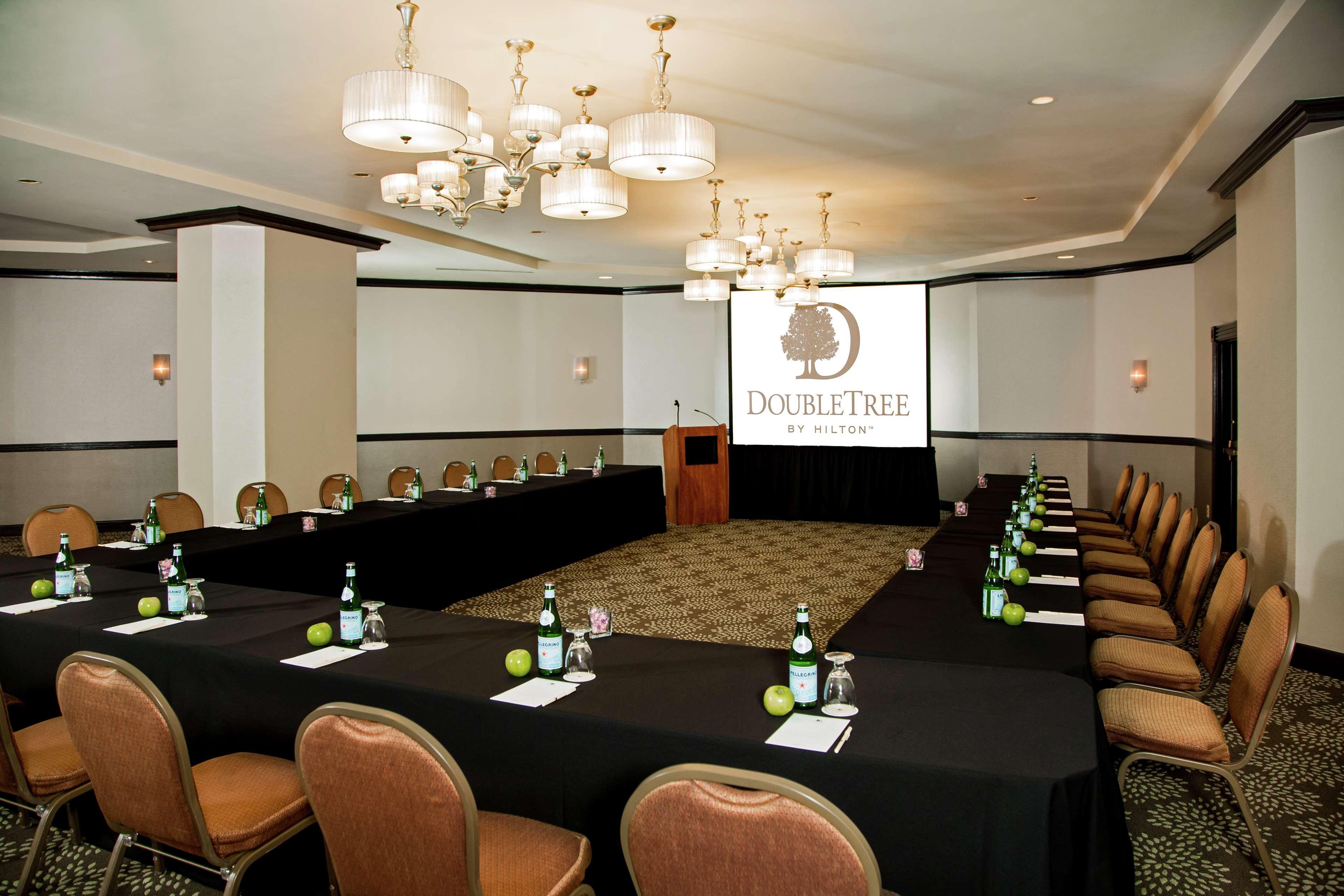 Doubletree By Hilton Modesto Exterior foto